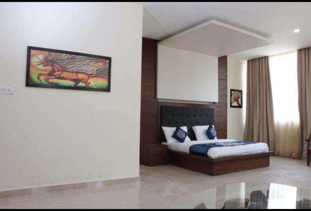 Babian Inn Lucknow Buitenkant foto